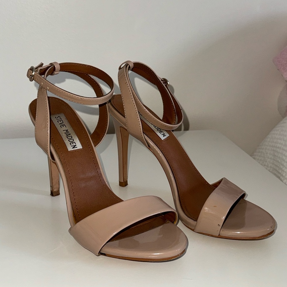 Steve Madden Beige Patent Leather Heels